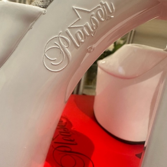 Pleaser White Heels NWT size 8 - Picture 8 of 9